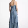 Vestido lencero de encaje floral con volantes