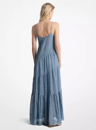 Vestido lencero de encaje floral con volantes