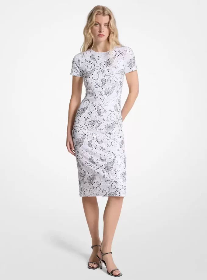 Vestido midi de neopreno con estampado paisley y tachuelas Vestido midi de neopreno con estampado paisley y tachuelas