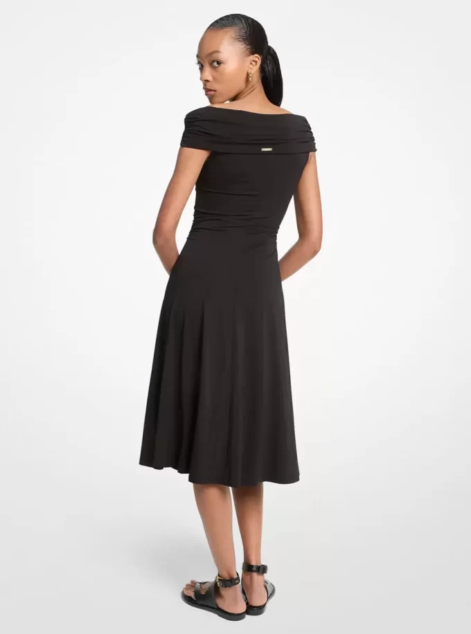 Vestido midi de viscosa elástica con hombros descubiertos