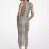 Vestido midi fruncido de punto elástico con estampado de serpiente