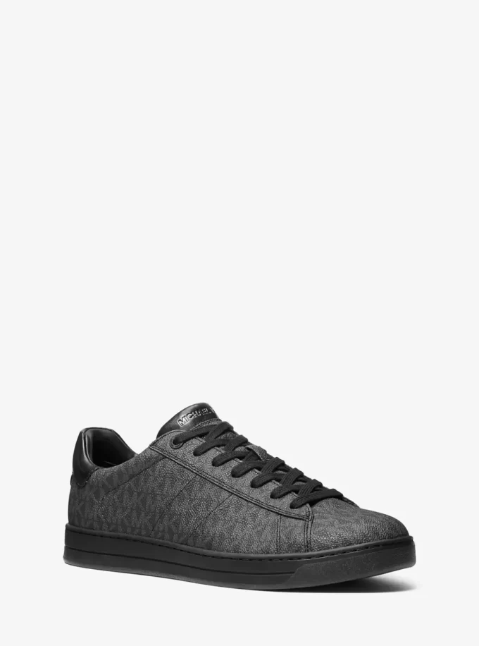 Zapatillas con el logotipo de Jacob Signature