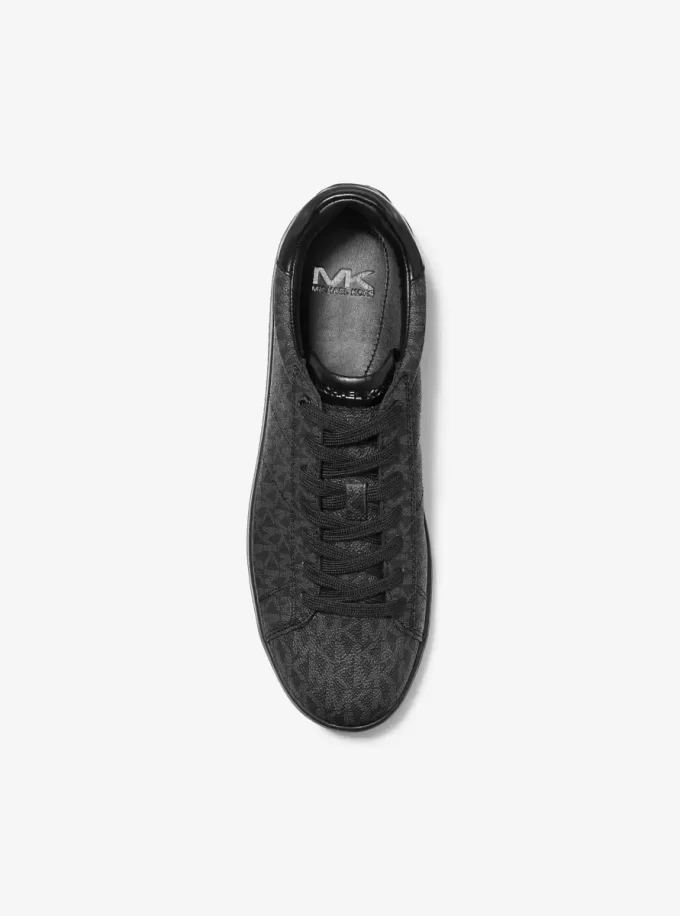 Zapatillas con el logotipo de Jacob Signature