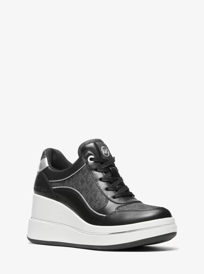 Zapatillas de cuña de cuero y logo de Emmy Signature Zapatillas de cuña de cuero y logo de Emmy Signature
