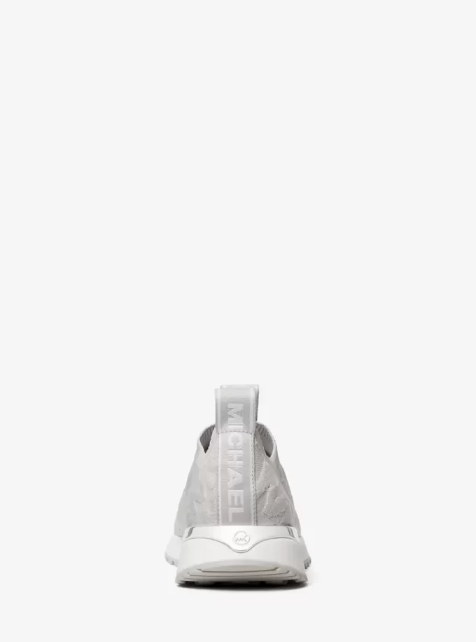 Zapatillas deportivas sin cordones de punto elástico con el logo de Bodie en relieve Zapatillas deportivas sin cordones de punto elástico con el logo de Bodie en relieve