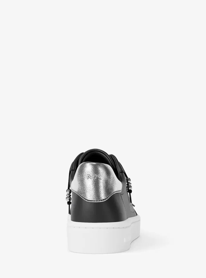 Zapatillas Scotty de piel con adornos Zapatillas Scotty de piel con adornos