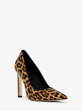 Zapatos de salón de pelo de becerro con estampado de leopardo Amara